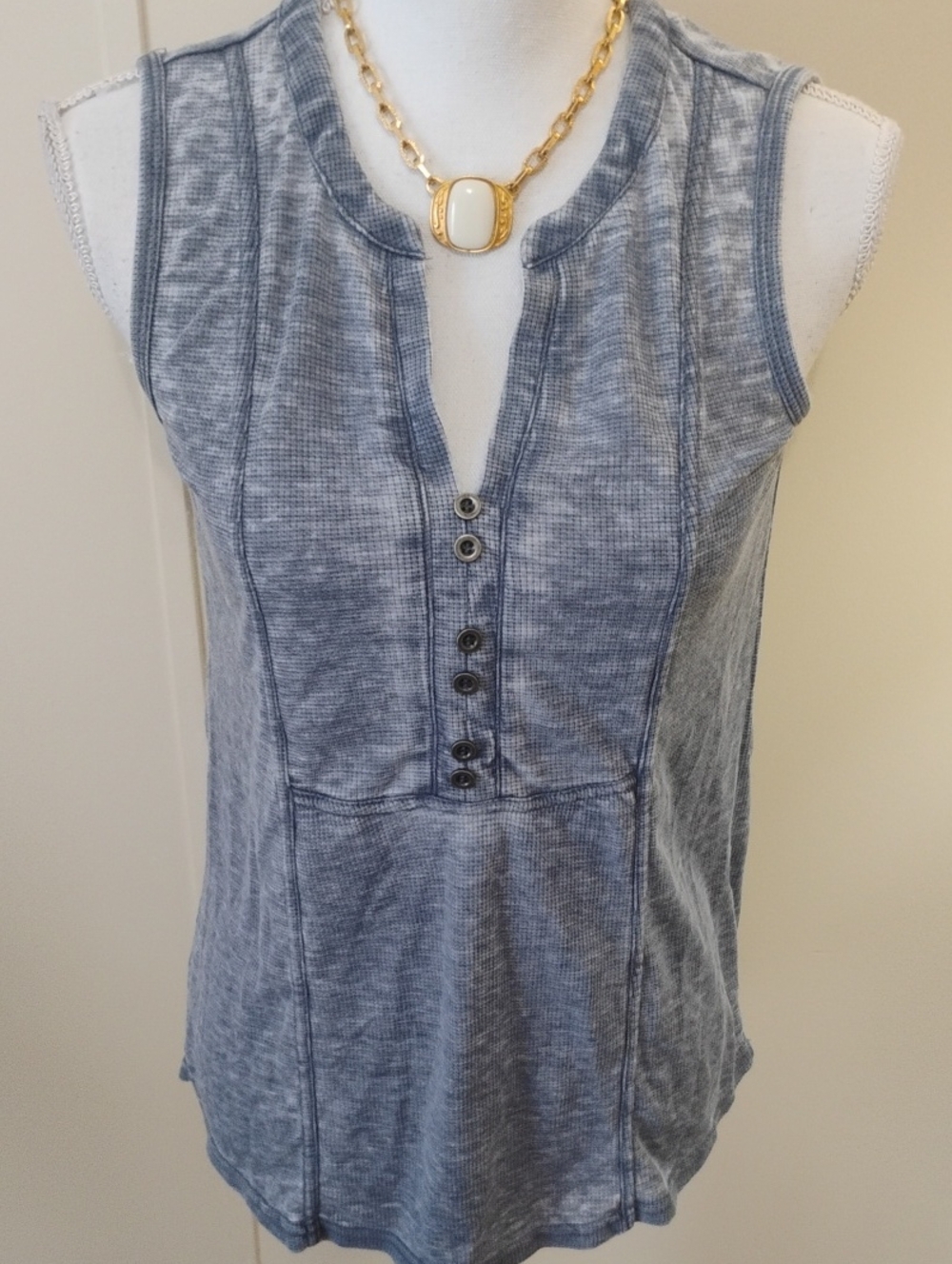 NWOT Jane and Delancey Washed Blue Ribbed Henley Tank